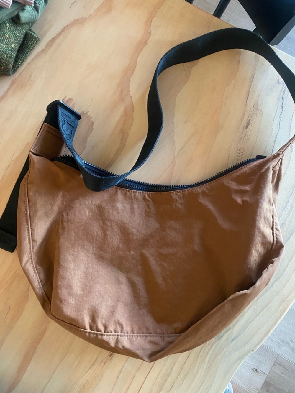 Baggu medium Crescent sling shoulder bag